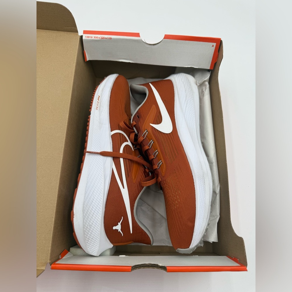 Nike Zoom Pegasus 39 Texas Longhorns Sneakers, Desert Orange/White, Sz Men’s 9.5